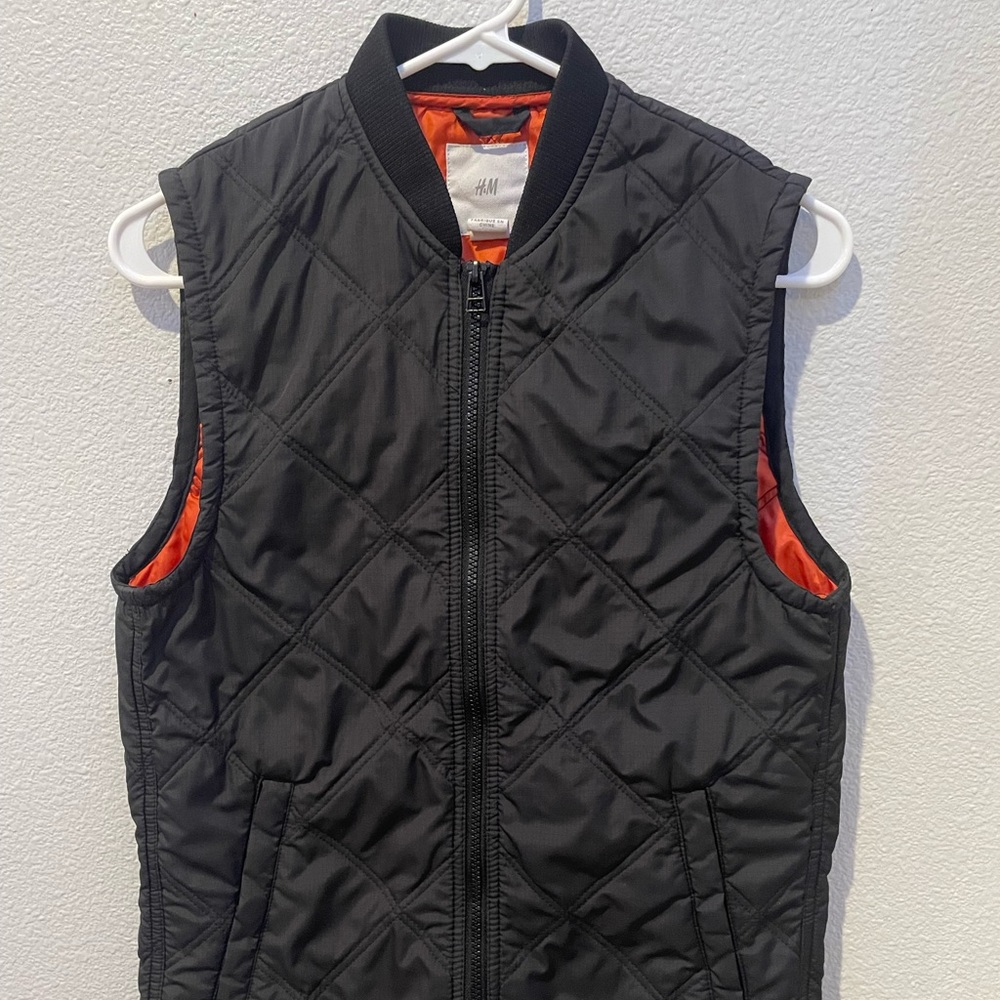 H&M vest (Mens) .